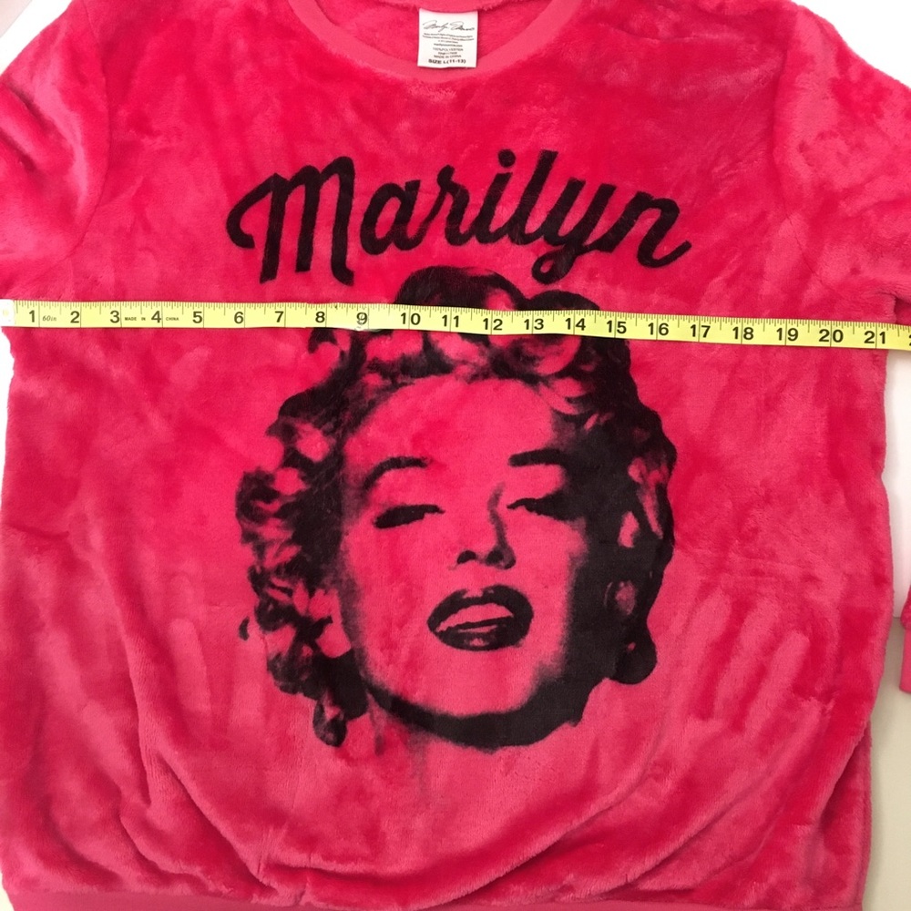 Authentic Marilyn Monroe Plush Pull-over; SZ Large - Picture 6 of 9